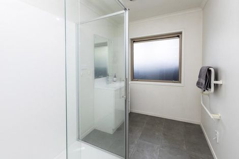 Photo of property in 2/274 Burwood Road, Burwood, Christchurch, 8083