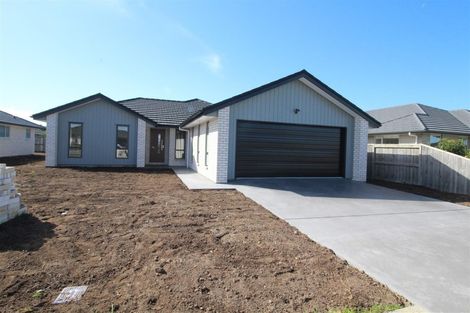 Photo of property in 21 Kaurinui Crescent, One Tree Point, 0118