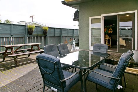 Photo of property in 17 Taupo View Road, Taupo, 3330