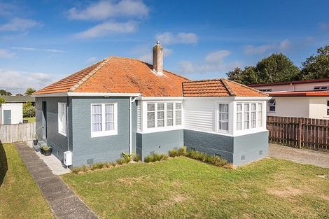 Photo of property in 35 Kauri Street, Roslyn, Palmerston North, 4414