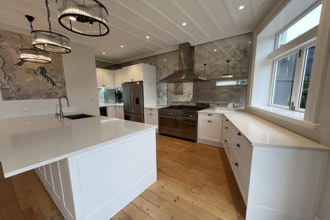 Photo of property in 82 Calliope Road, Stanley Point, Auckland, 0624