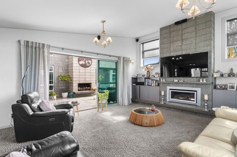 Photo of property in 8 Ruru Place, Levin, 5510