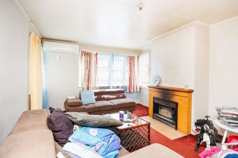 Photo of property in 6 Lambert Street, Marton, 4710