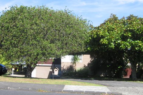 Photo of property in 35 Woodcote Drive, Glenfield, Auckland, 0629