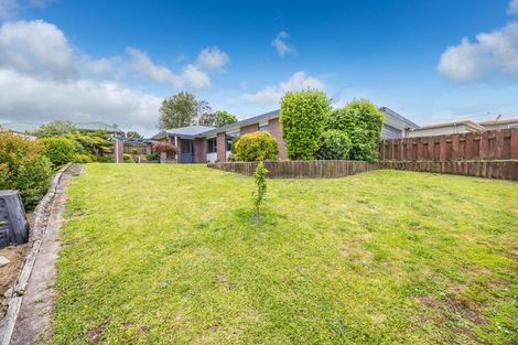 Photo of property in 20 Hollinger Place, Nawton, Hamilton, 3200