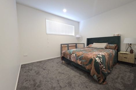 Photo of property in 14a Riserra Drive, Ranui, Auckland, 0612