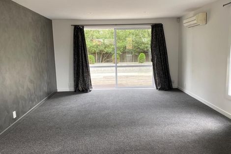 Photo of property in 2a Curzon Place, Parklands, Christchurch, 8083
