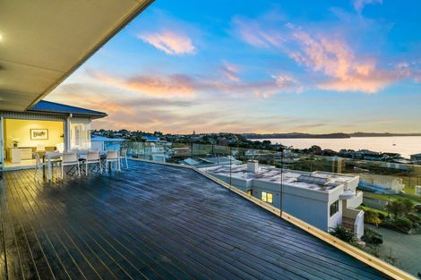 Photo of property in 53a De Luen Avenue, Tindalls Beach, Whangaparaoa, 0930