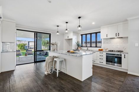 Photo of property in 82 Puhirake Crescent, Pyes Pa, Tauranga, 3112