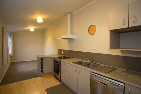 Photo of property in 33 Porritt Avenue, Mount Victoria, Wellington, 6011