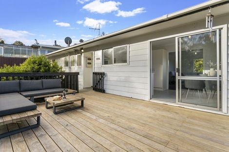 Photo of property in 69 Pine Avenue, Henderson, Auckland, 0612