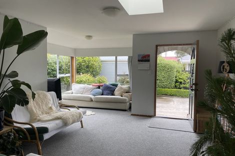 Photo of property in 1/4 Whitfield Street, Sumner, Christchurch, 8081