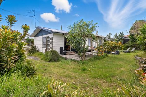Photo of property in 1/1216 Papamoa Beach Road, Papamoa Beach, Papamoa, 3118