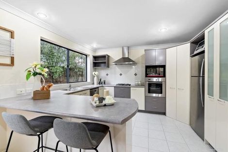 Photo of property in 43 Stellamaris Way, Northpark, Auckland, 2013