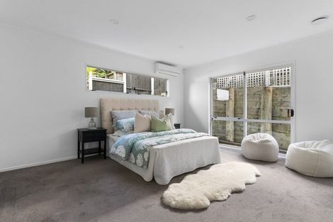 Photo of property in 2/9 Colmar Road, Mellons Bay, Auckland, 2014