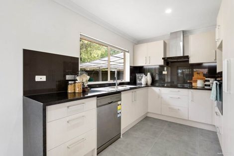 Photo of property in 2 Tullis Place, Burswood, Auckland, 2013