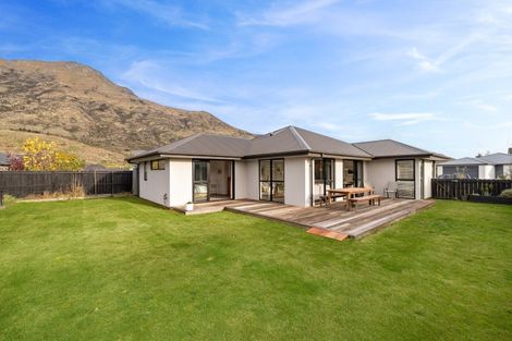 Photo of property in 11 Myles Way, Lower Shotover, Queenstown, 9304