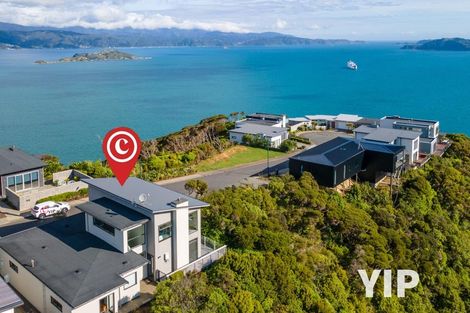 Photo of property in 14 Cromwell Point, Newlands, Wellington, 6037