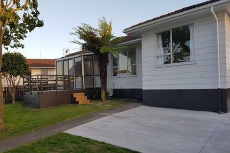 Photo of property in 48 Sharland Avenue, Manurewa, Auckland, 2102