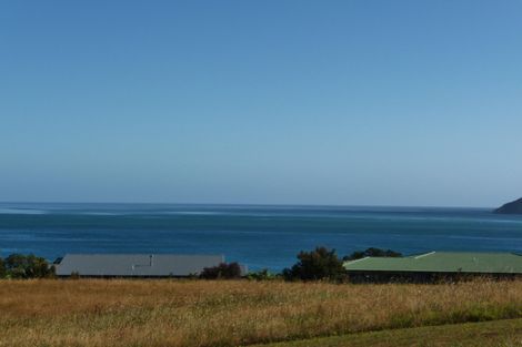 Photo of property in 10 Freyja Crescent, Coopers Beach, 0420