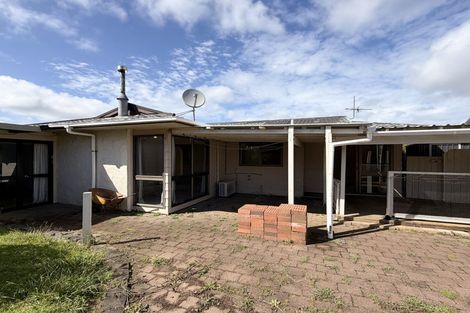 Photo of property in 33 Hutchinsons Road, Bucklands Beach, Auckland, 2014