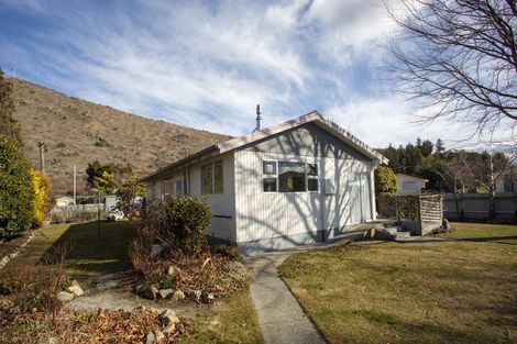 Photo of property in 19 Teal Crescent, Omarama, 9412