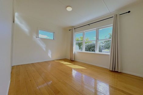 Photo of property in 23 Megan Avenue, Pakuranga Heights, Auckland, 2010