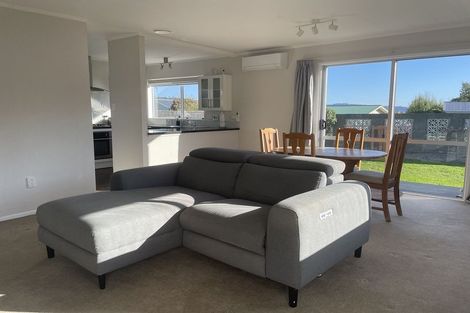 Photo of property in 28a Roband Crescent, Brown Owl, Upper Hutt, 5018