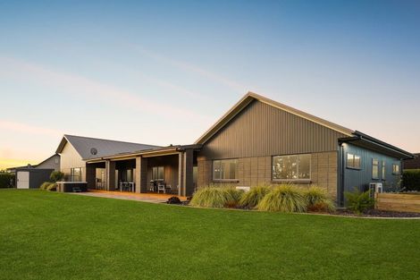 Photo of property in 37 Jarrett Terrace, Leamington, Cambridge, 3432