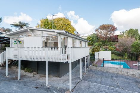 Photo of property in 16 Kirby Street, Glendene, Auckland, 0602
