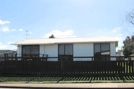 Photo of property in 30 Heathdale Crescent, Papakura, 2110