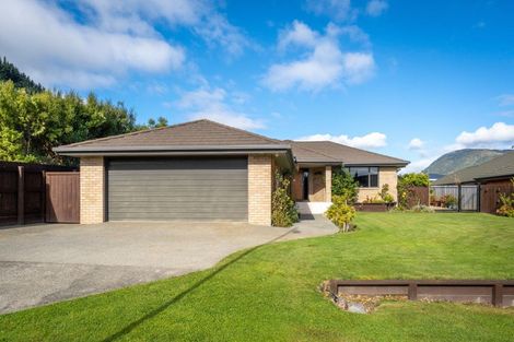 Photo of property in 26 Weka Place, Picton, 7220