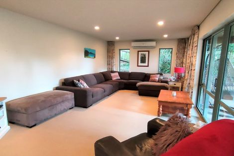 Photo of property in 2/27b Balmain Road, Birkenhead, Auckland, 0626