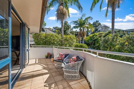 Photo of property in 2/24 Heathcote Road, Castor Bay, Auckland, 0620