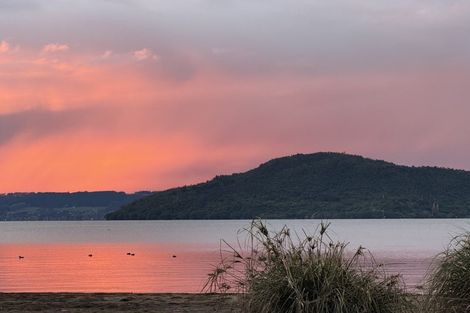 Photo of property in 10a Cooper Avenue, Holdens Bay, Rotorua, 3010