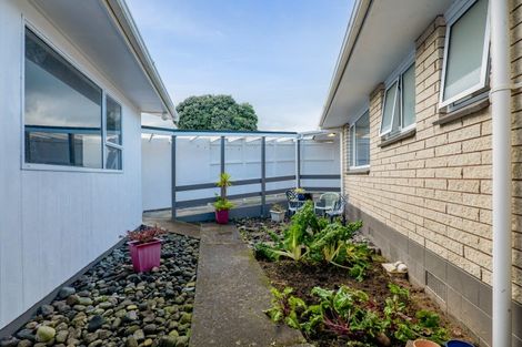 Photo of property in 13 Wilson Road, Opunake, 4616