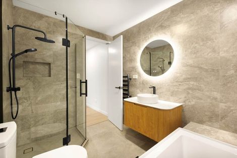 Photo of property in 69b Chivalry Road, Glenfield, Auckland, 0629