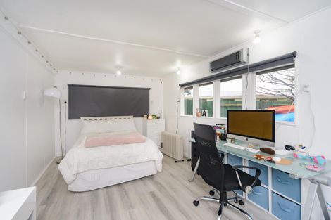 Photo of property in 17 Hilton Grove, Kelvin Grove, Palmerston North, 4414