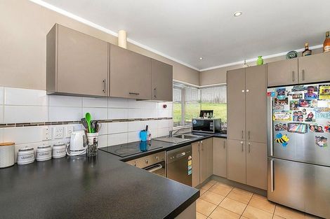 Photo of property in 3 Bernina Place, Weymouth, Auckland, 2103