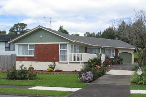 Photo of property in 20 Beechdale Crescent, Pakuranga Heights, Auckland, 2010