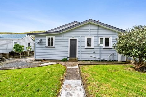 Photo of property in 74 George Street, Hikurangi, 0114