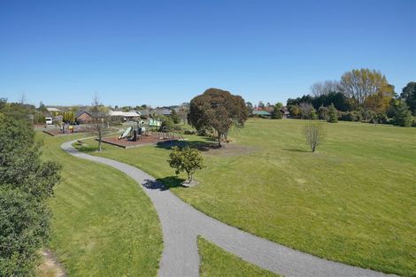 Photo of property in 33 Taranaki Drive, Woodend, 7610
