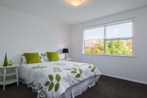 Photo of property in 16 Kirby Street, Glendene, Auckland, 0602