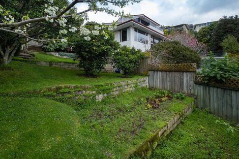 Photo of property in 8 Denholm Road, Hospital Hill, Napier, 4110