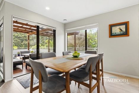 Photo of property in 126 Lynn Road, Bayview, Auckland, 0629