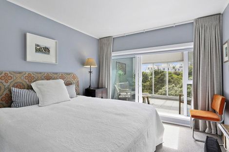 Photo of property in Kingsgate Flats, 10 Austin Street, Mount Victoria, Wellington, 6011