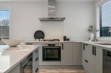 Photo of property in 36 Metoriti Crescent, Karaka, 2124