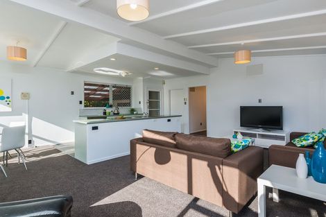 Photo of property in 16 Kirby Street, Glendene, Auckland, 0602