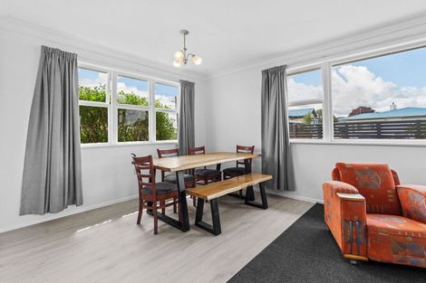Photo of property in 587 Queen Street East, Levin, 5510