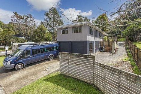 Photo of property in 17 Jenanne Place, Totara Vale, Auckland, 0629